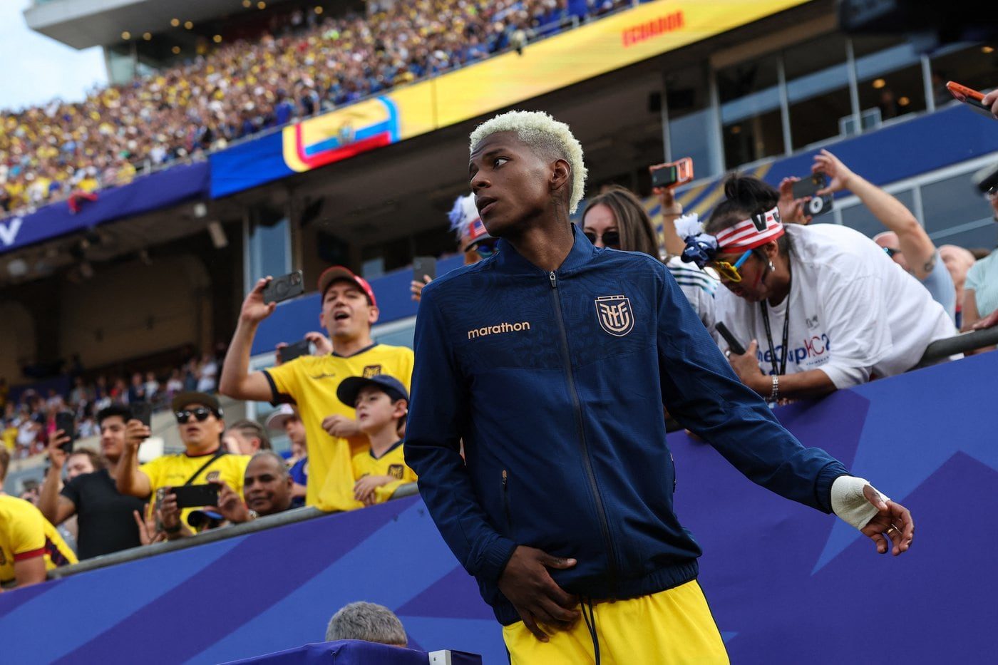 Nilson Angulo brilla con gol en caída en la Premier League tras su paso por Ecuador