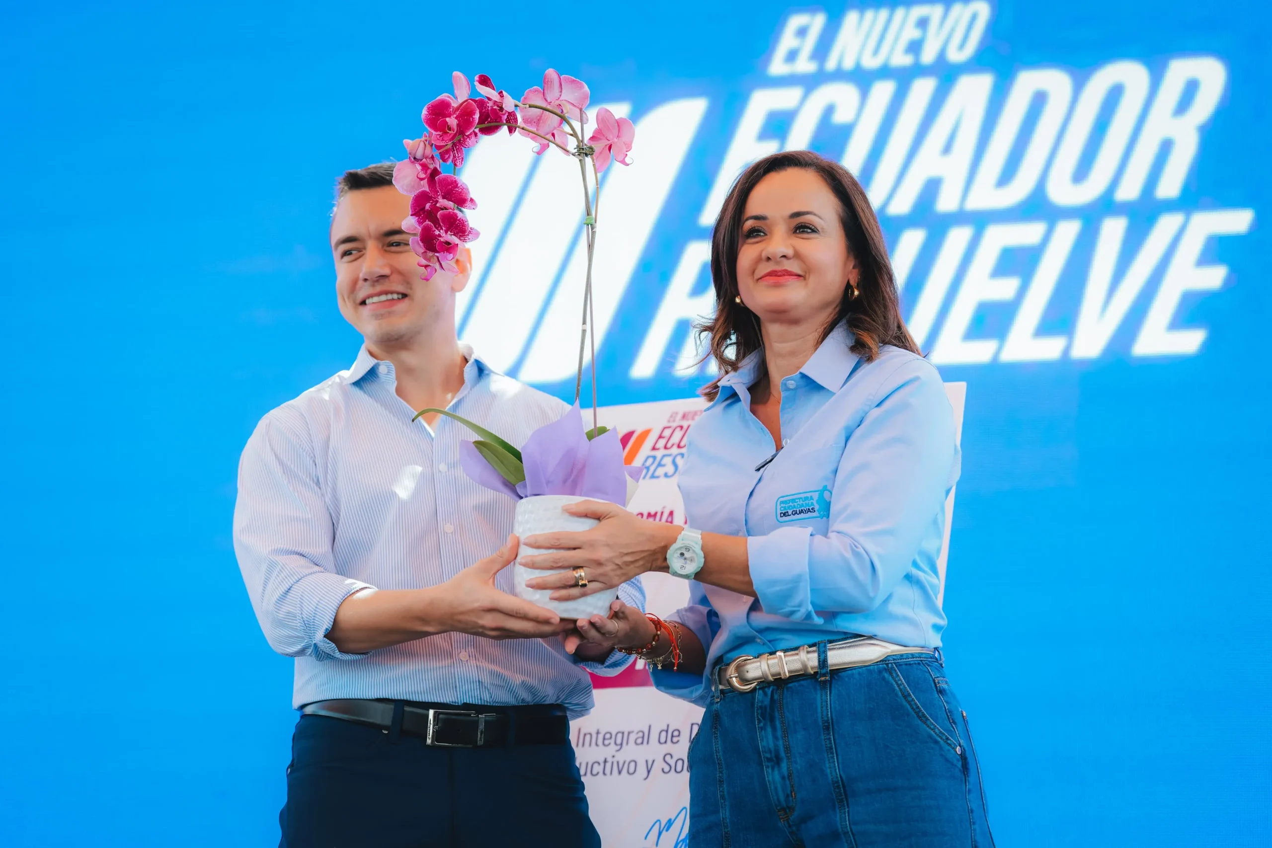 Prefectura del Guayas firma crédito de USD 50 millones con aval soberano para obras productivas